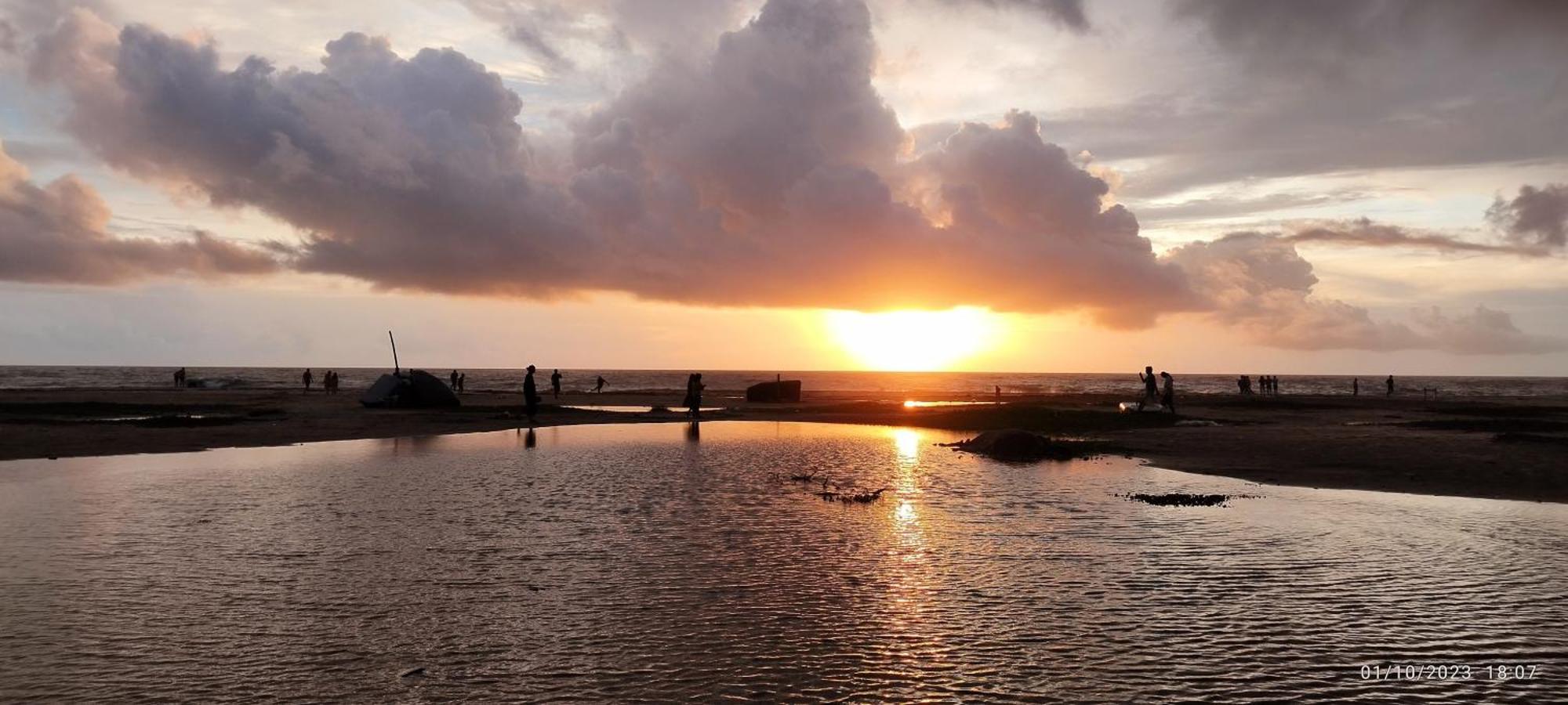 Alleppey Holiday Beach Resort Alappuzha Zewnętrze zdjęcie